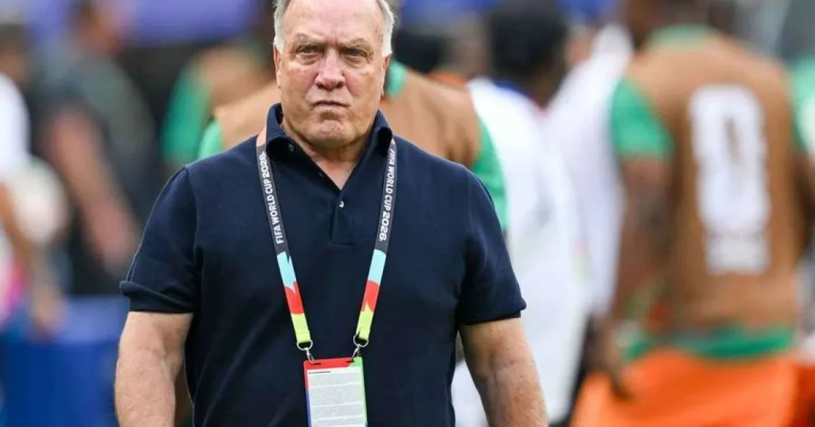 Dick Advocaat semnează un nou contract cu naționala din Curacao